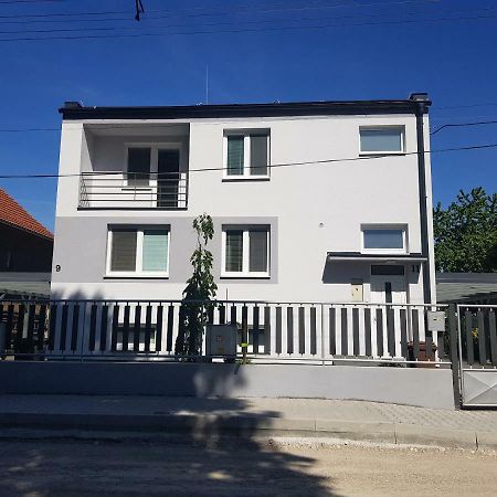 Vip Apartmany Zabnik Prievidza Exteriör bild