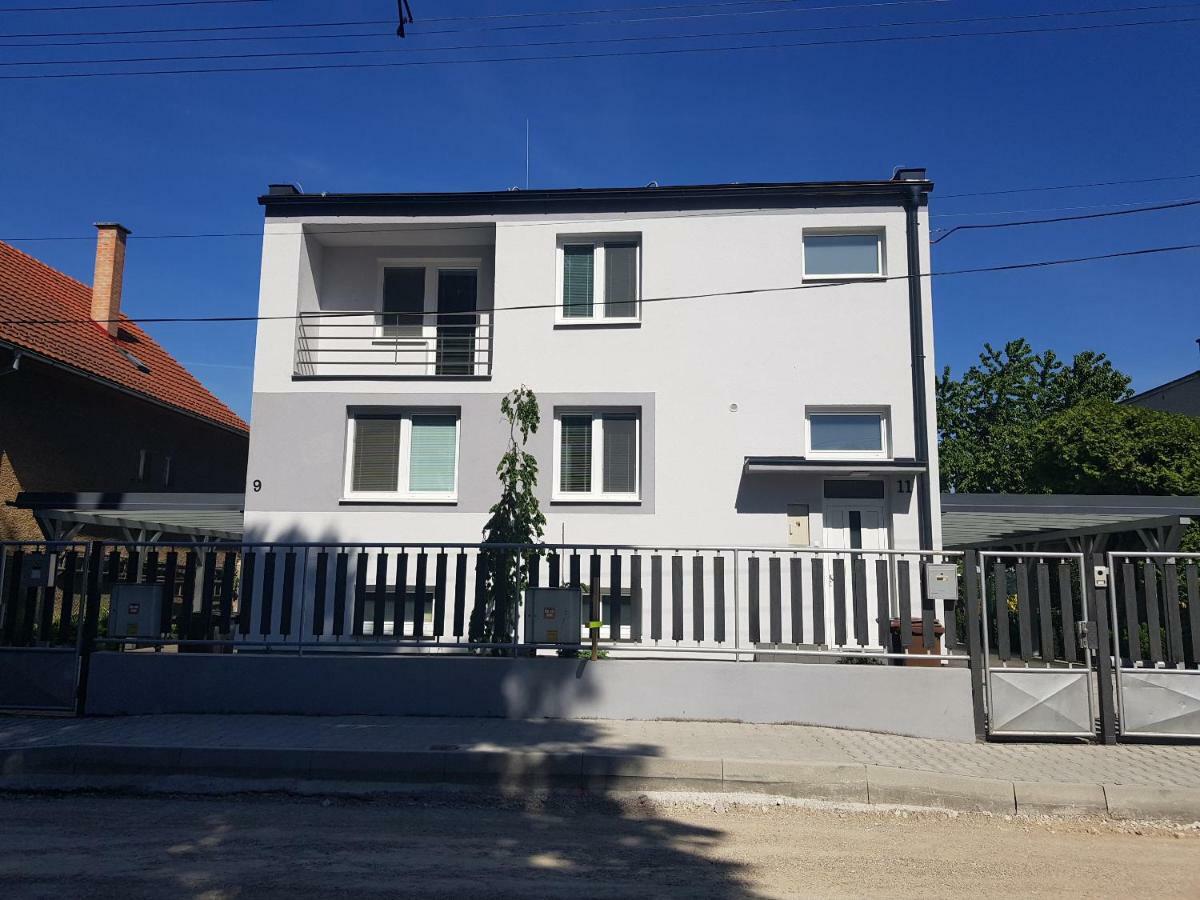 Vip Apartmany Zabnik Prievidza Exteriör bild