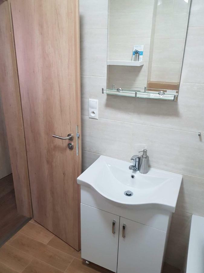 Vip Apartmany Zabnik Prievidza Exteriör bild
