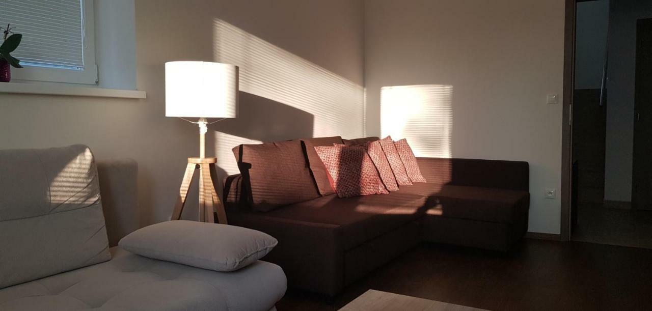 Vip Apartmany Zabnik Prievidza Exteriör bild